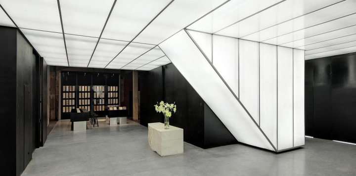 Interior Decoration –  Stretch Ceiling Solutions